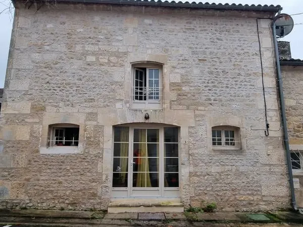 A louer maison tbe T4