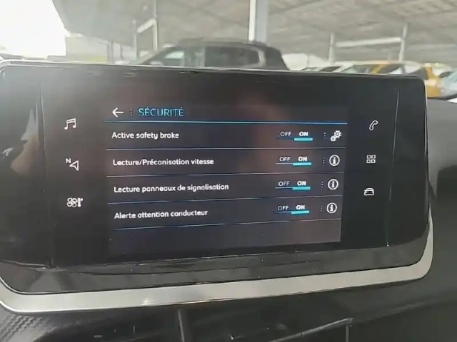 Peugeot 208 puretech 100 s&amp;s eat8 — photo 61