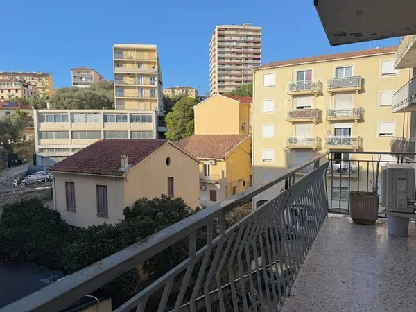 Appartement 3 pièces 77 m²