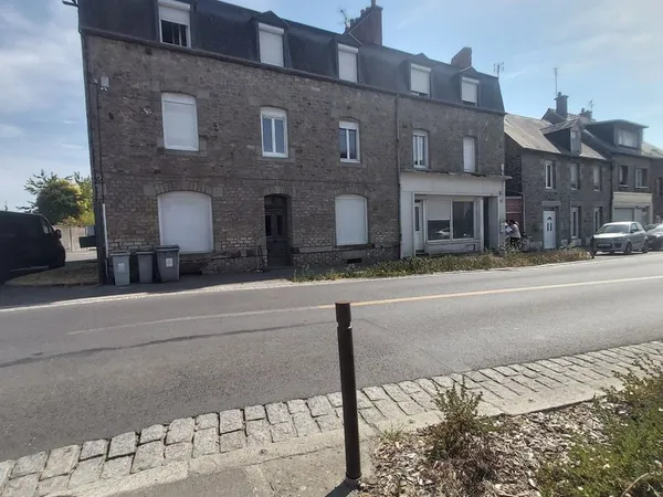 Ensemble immobilier à 10 minutes du Mont- Saint -Michel