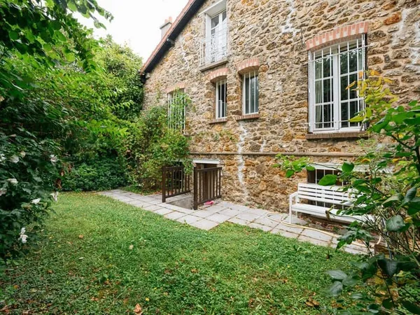 Maison 7 pièces 140 m²