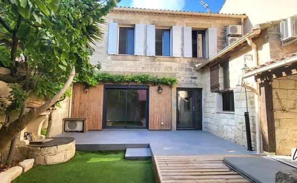 Maison en pierre - 3 chambres - 1 garage - 1 jardin - Aigues-Mortes