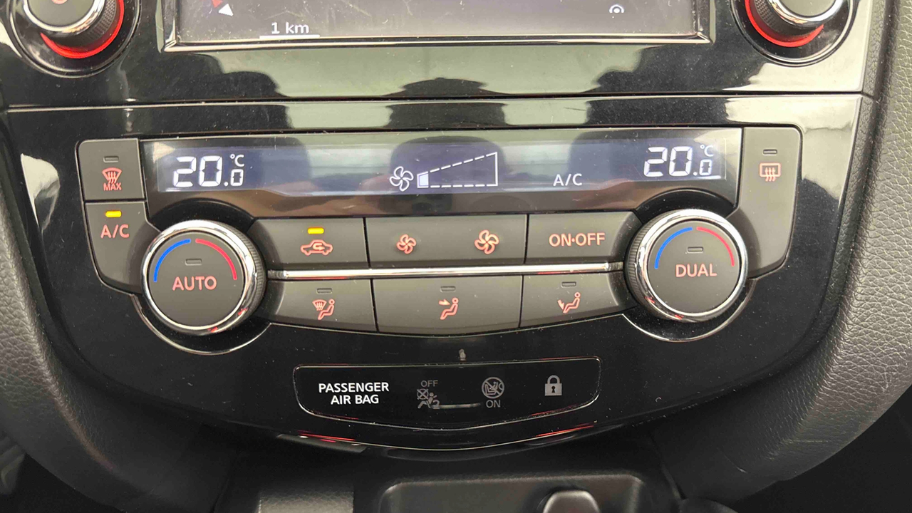 Nissan Qashqai 1.5 dCi 110 Stop/Start — photo 25