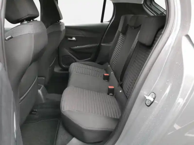 Peugeot 208 hybrid 100 e-dcs6 — photo 32