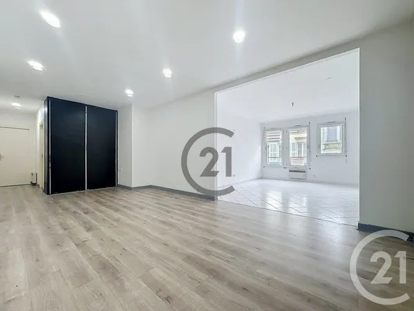 Appartement 8 pièces 151 m²