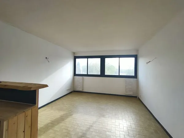 Studio 28 m2 SAINT MARTIN DE CRAU