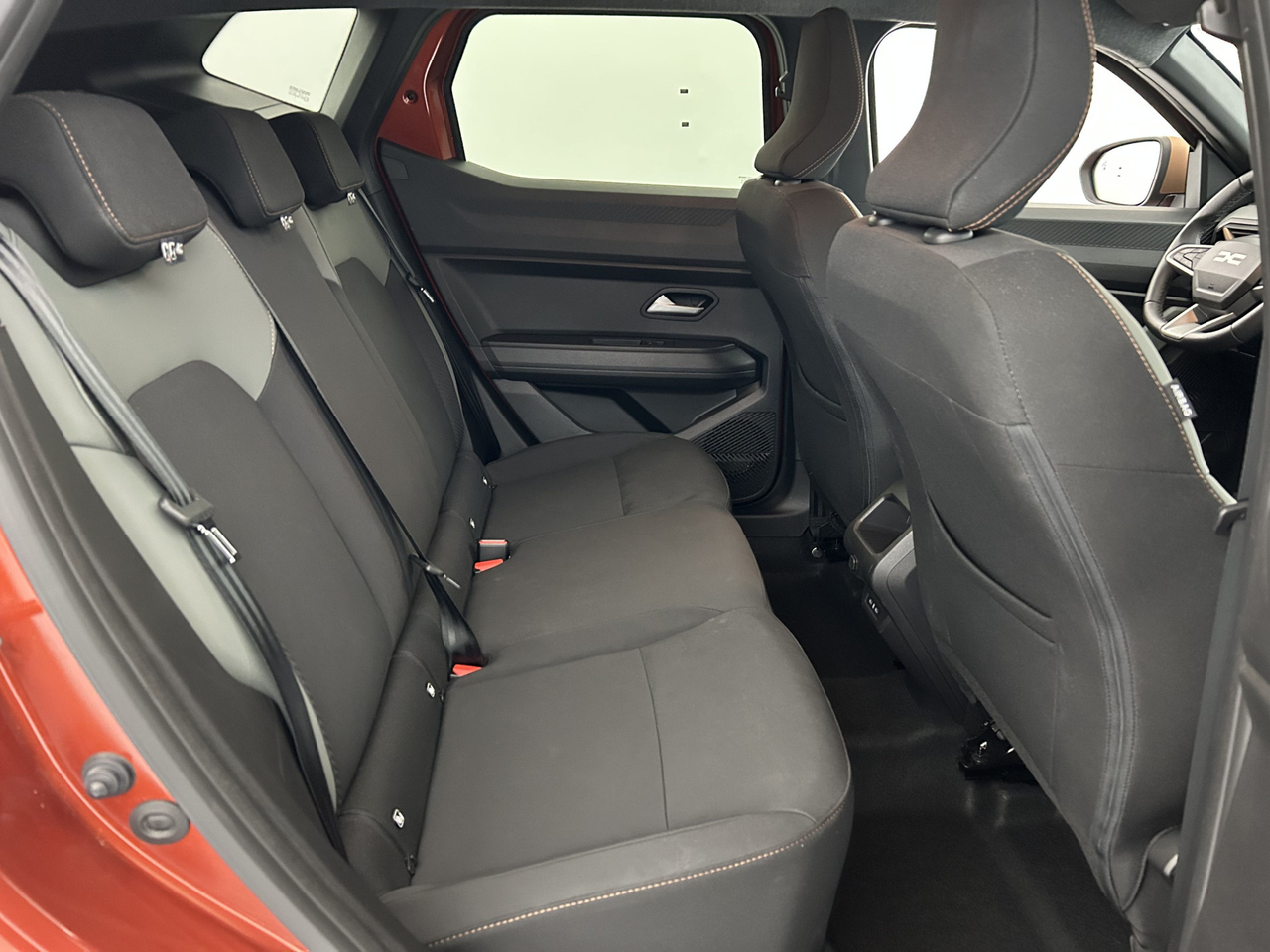 Dacia Duster — photo 16