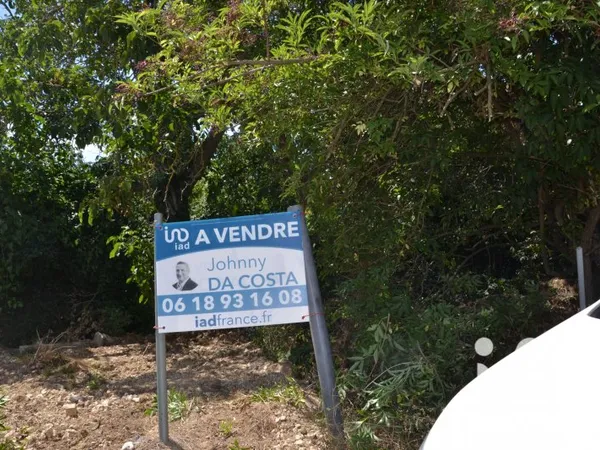 Terrain 609 m²