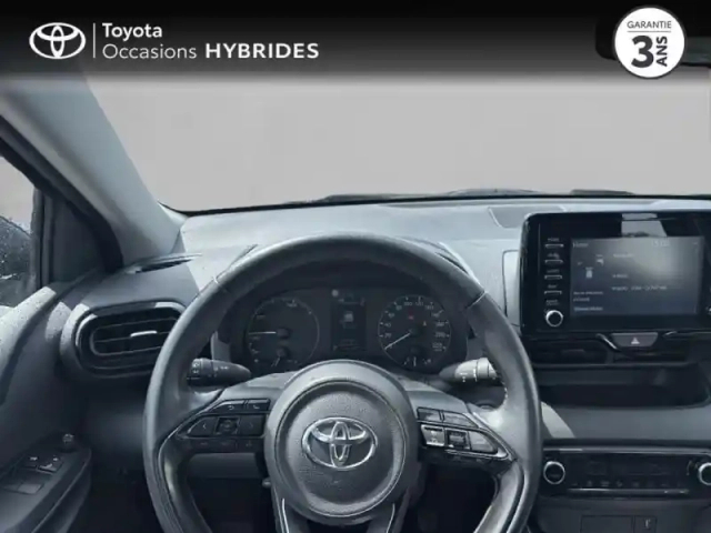 Toyota Yaris 116h dynamic 5p my22 — photo 10