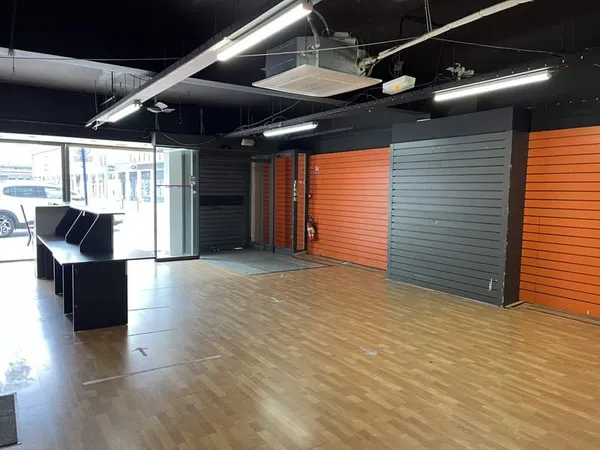 Local commercial de 180 m2