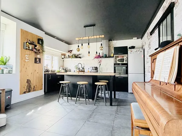 MAISON RÉNOVÉE ? 96 M² ? JARDIN 420 m2 € ÉVOLUTIVE 3 CHAMBRES