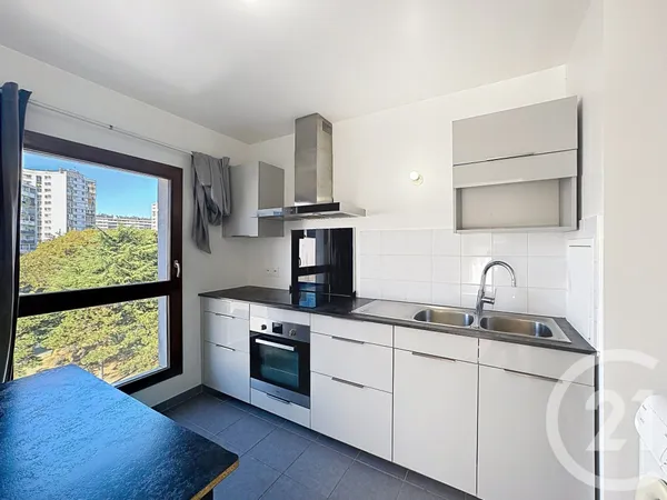 Appartement 9 pièces 66 m²
