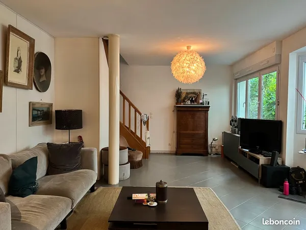 Triplex au calme à quelques pas du canal