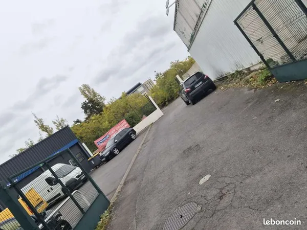 Location Parcelle marchand auto