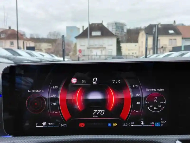 Mercedes Cla 200 d coupé amg line — photo 44