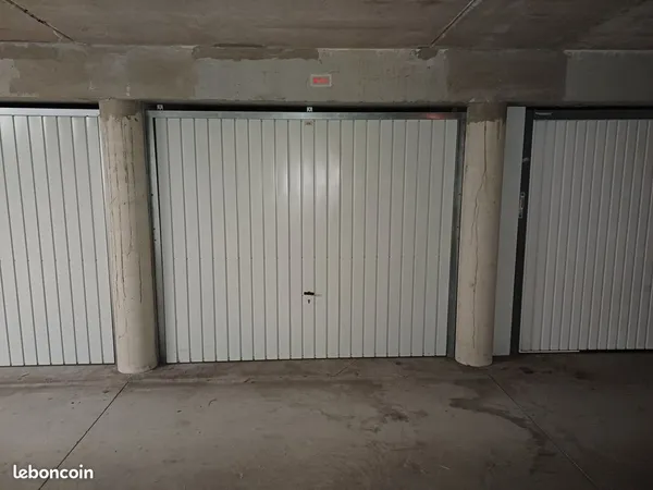 Garage box 12m2 à louer à Douvres la delivrande