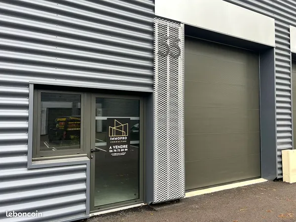 Local 159 m² Oissel