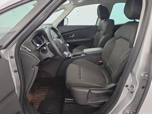 Renault Scenic grand  tce 140 — photo 39