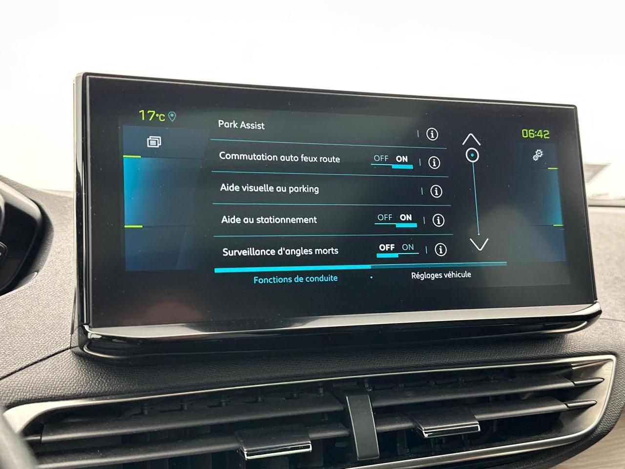 Peugeot 3008 hybrid 225 e-eat8 gt pack — photo 23