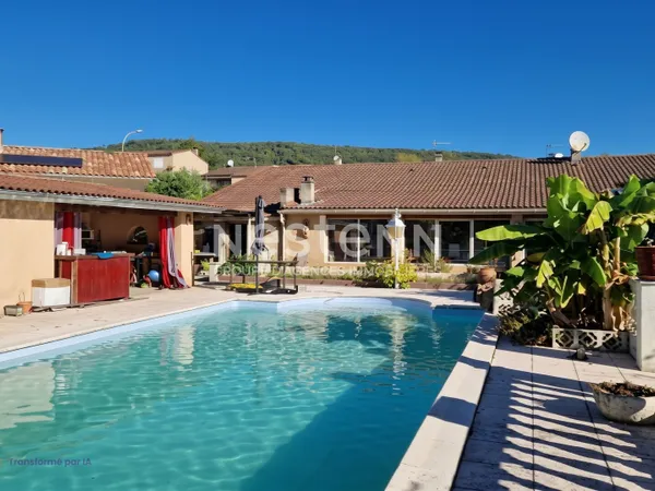 MAISON DE PLAIN PIED / PISCINE /GARAGE / JARDIN JAPONAIS.
