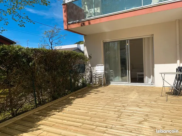 Studio 1 pièce 27 m²