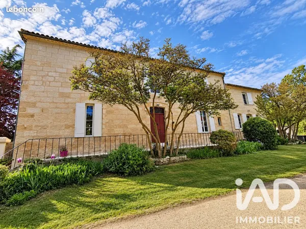 Maison familiale 9 pièces 230 m²