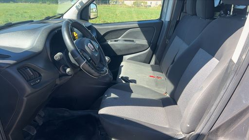 Fiat Doblo VU 1.6 MultiJet 120 - Cargo – 2023 – 65309 km – Diesel – Boîte Manuelle — photo 6