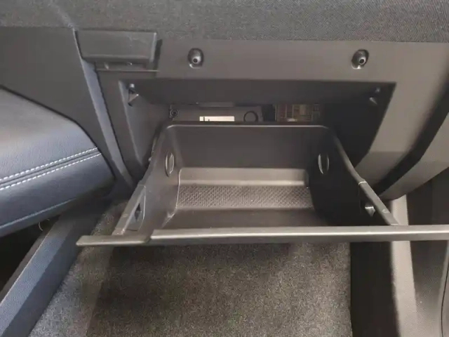 Renault Megane e-tech ev60 130ch super charge — photo 29
