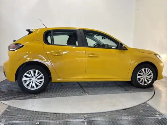 Peugeot 208 1.2 puretech 75ch s&amp;s like 2023 — photo 4
