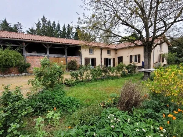 Panassac, Maison avec jardin à louer