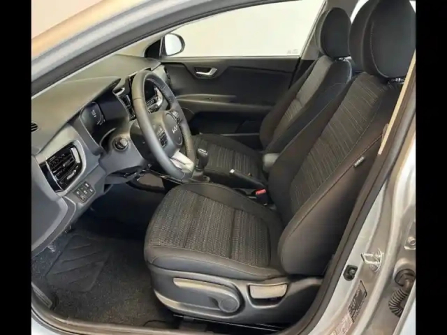 Kia Stonic 1.0 t-gdi 100ch active — photo 10