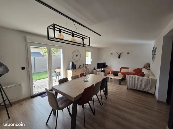 Maison entièrement rénovée 90 m² avec jardin et garage - Sainte-Luce-sur-Loire