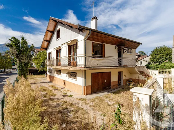 Maison 5 pièces 200 m²