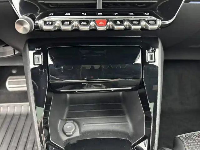 Peugeot 2008 puretech 130 s&amp;s eat8 — photo 90