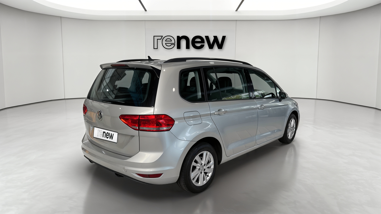 Volkswagen Touran 1.5 TSI EVO 150 DSG7 7pl — photo 5