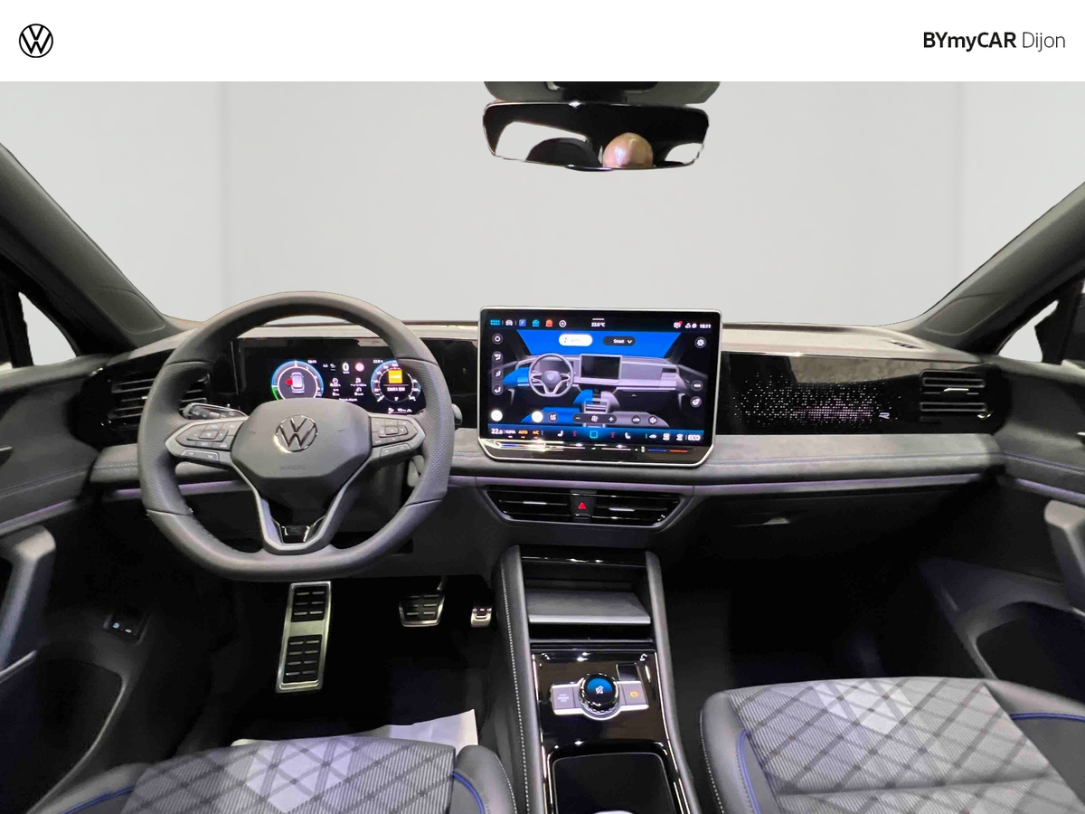 Volkswagen Tiguan 1.5 eHybrid 272ch DSG6 — photo 9