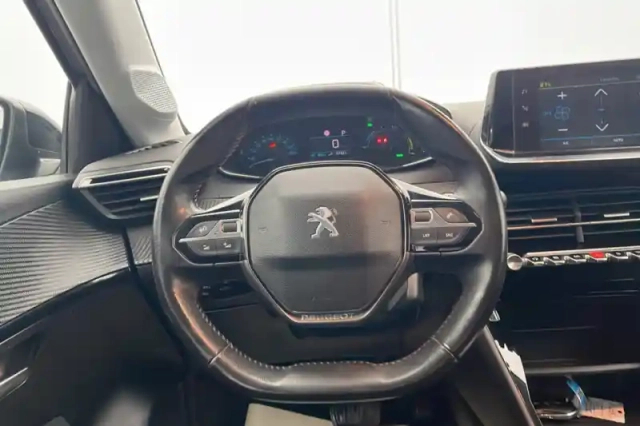 Peugeot 208 electrique 50 kwh 136ch — photo 11