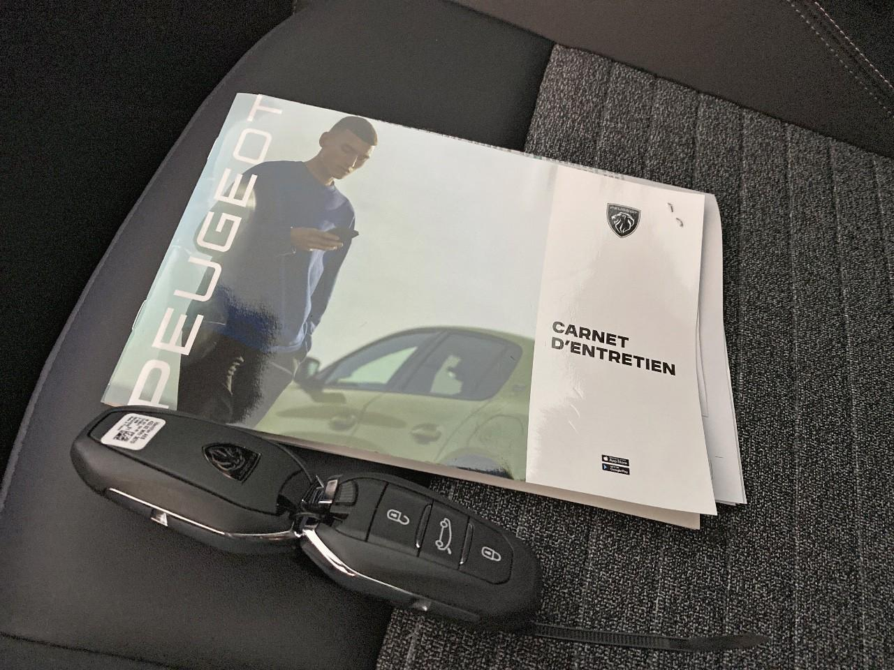 Peugeot 5008 hybrid 145 ch e-dcs6 allure — photo 18