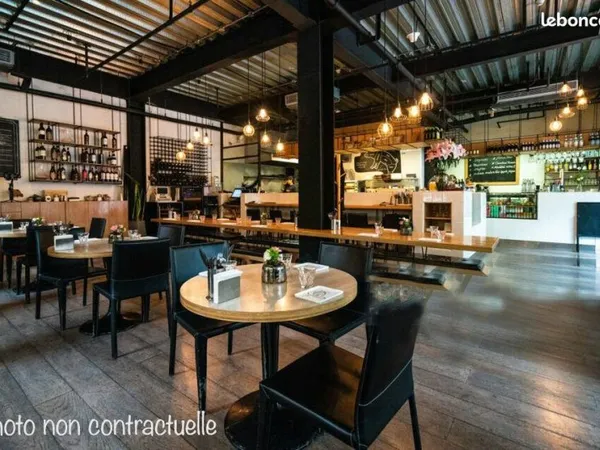 Local restaurant, bar 180 m²