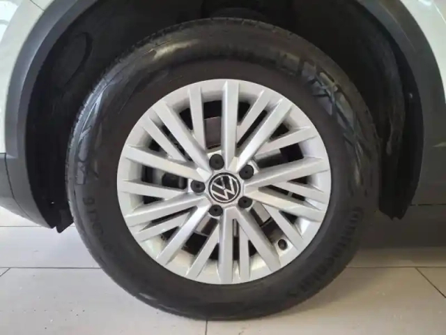 Volkswagen T-Roc 1.0 tsi 110ch life — photo 6
