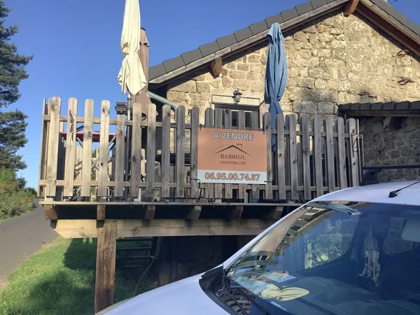 Maison il y'a trois appartement