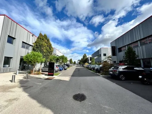 Local d'activité 3998 m²