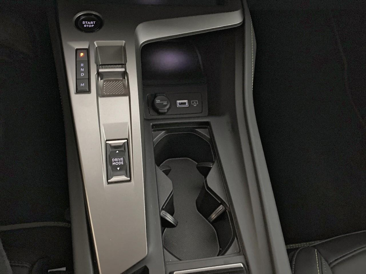 Peugeot 408 hybrid 145 e-dcs6 gt — photo 17