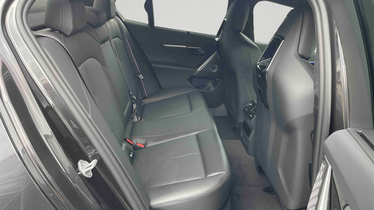 BMW M5 PHEV 727 ch BVA8 — photo 13