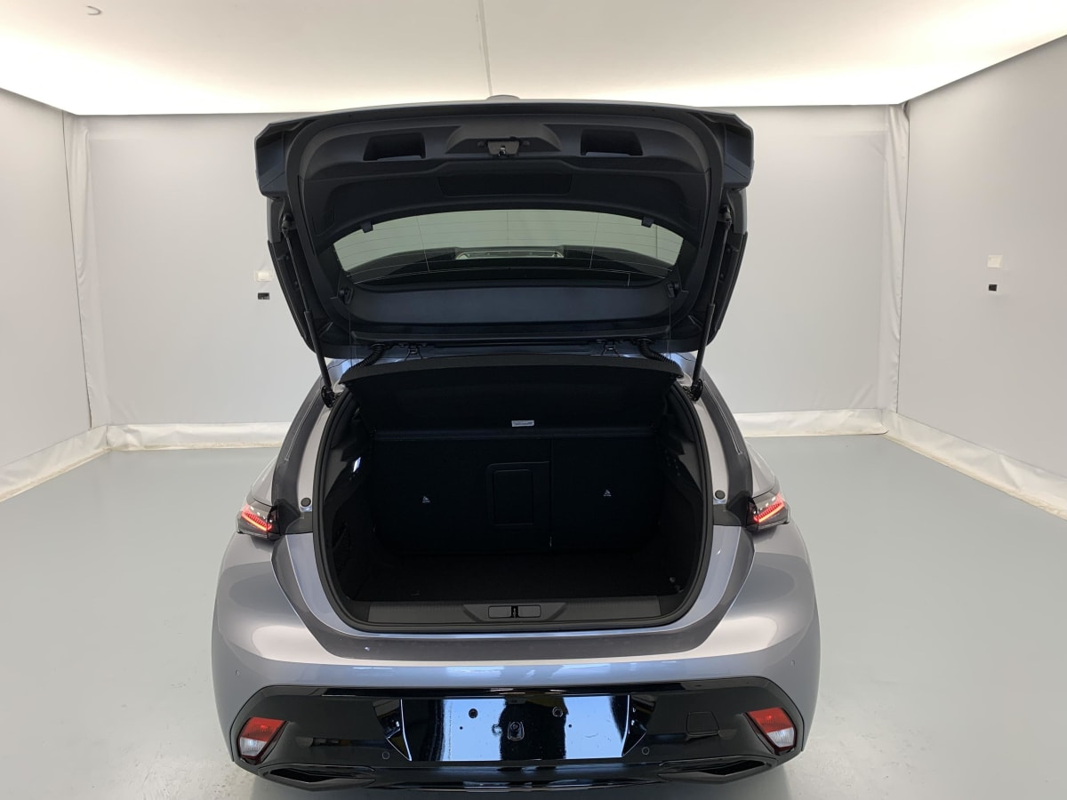 Peugeot 308 — photo 12