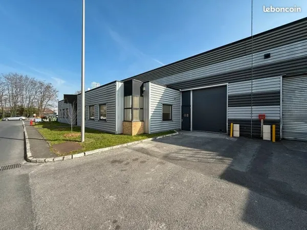 LOCAL D'ACTIVITE 474 m² LE BOURGET