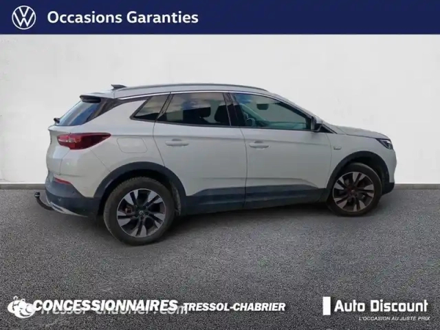 Opel Grandland X 1.5 diesel 130 ch bva8 elite — photo 6