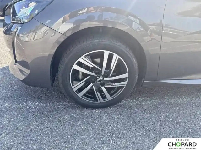 Peugeot 208 puretech 100 s&amp;s bvm6 — photo 12