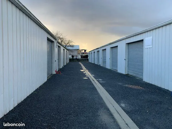 Local d activité, stockage