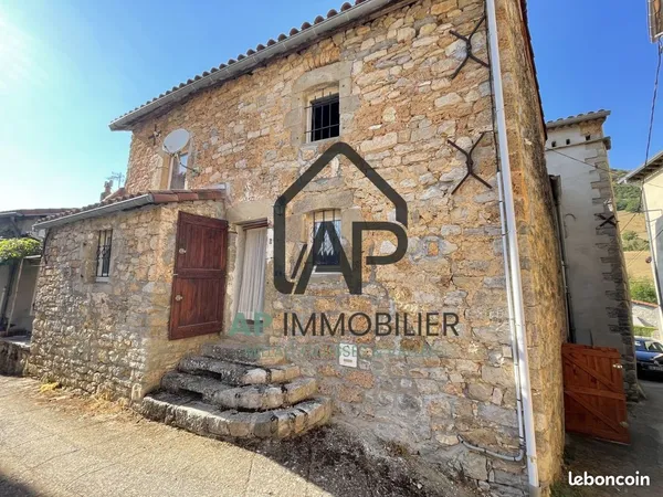 SAINT GENIEZ DE BERTRAND - Maison de village T2 - 71,74 m²